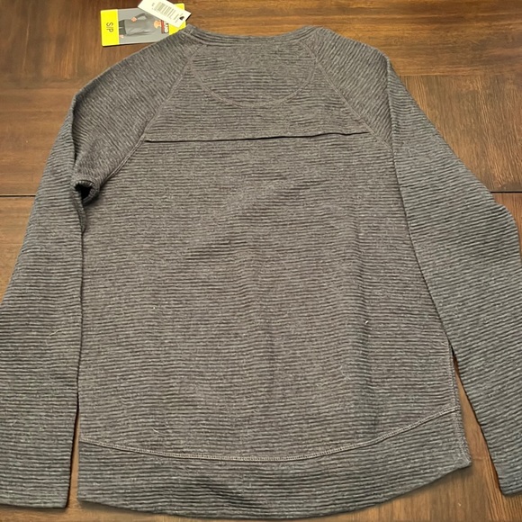 Ladies Pullover - Picture 4 of 4